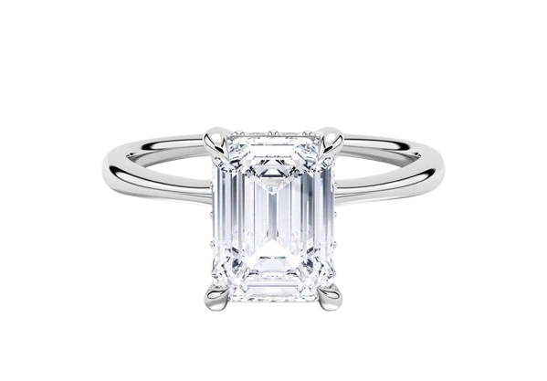 Emerald diamond ring